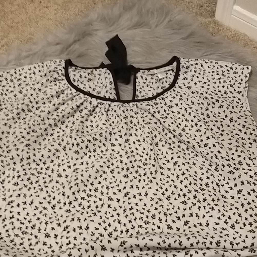Lauren Conrad Blouse